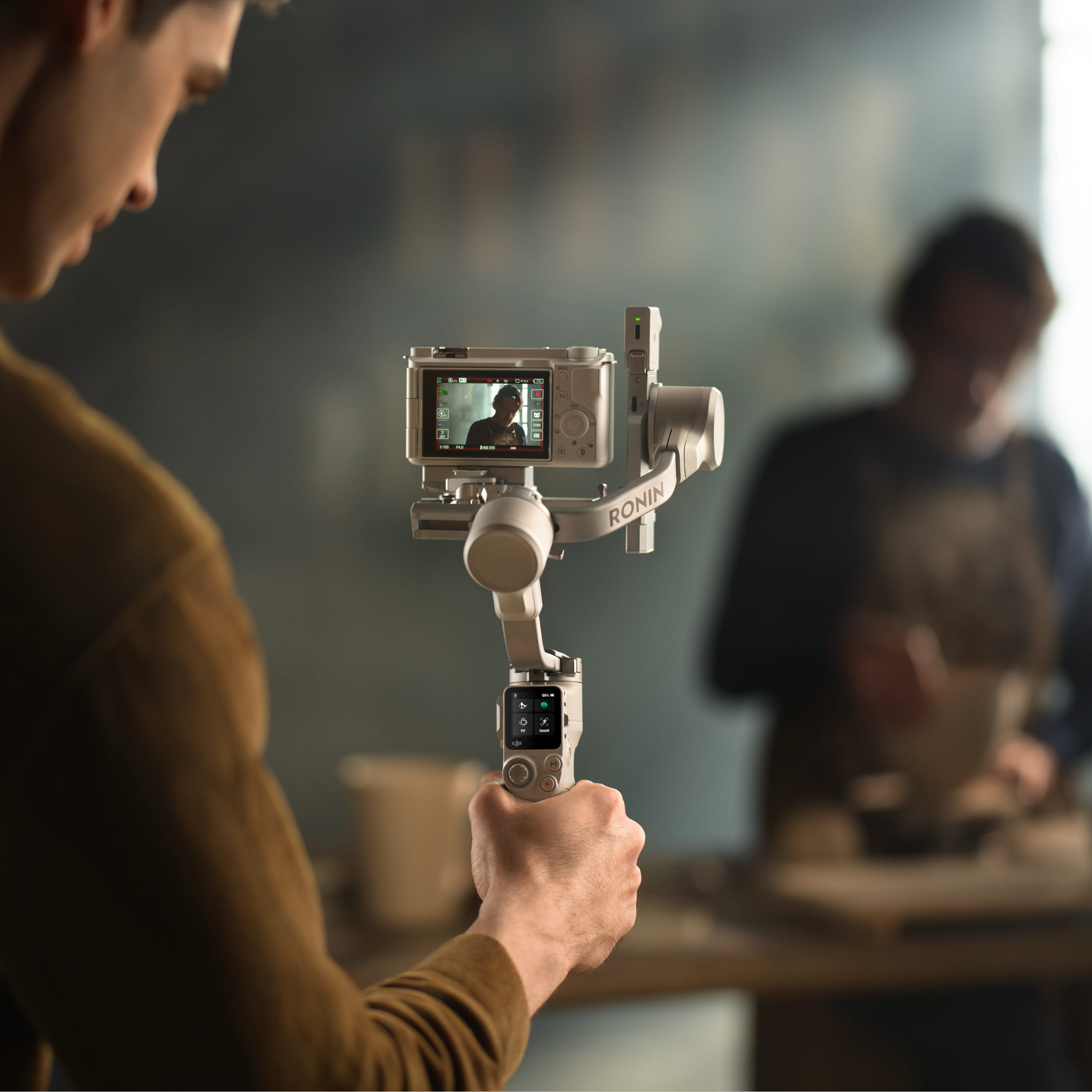 DJI RS 4 Mini promotional photo.