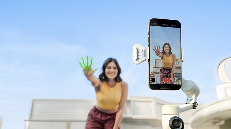 AI Tracker gesture control feature.