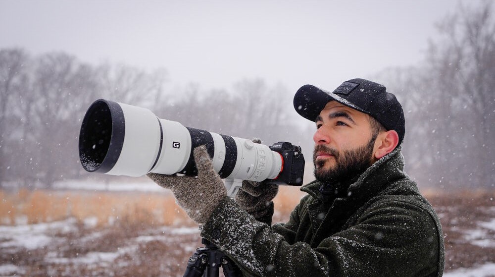Sony FE 400-800mm mounted on a Sony a7.