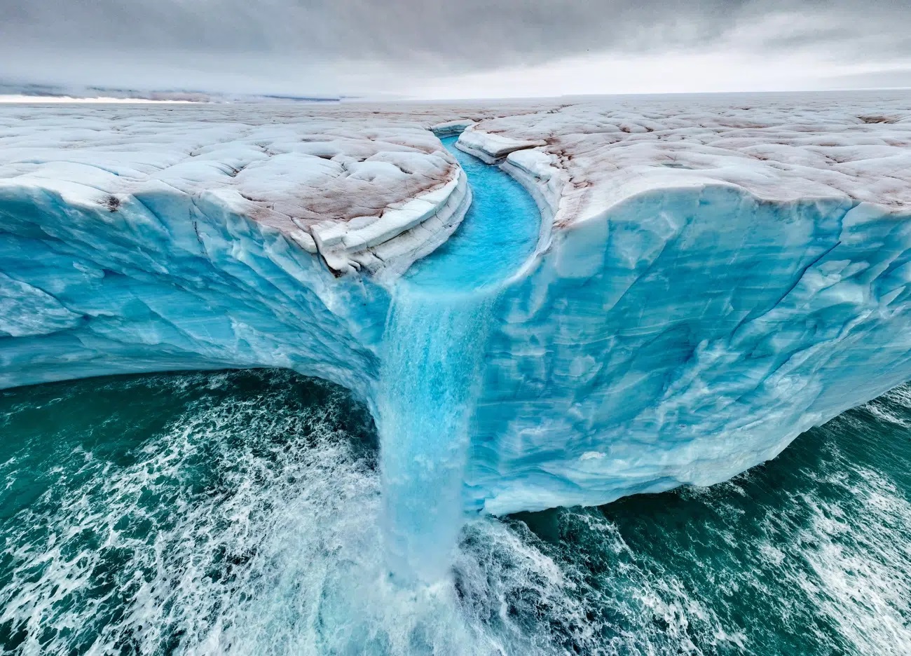 Planet Earth category winning photo by Roie Galitz.