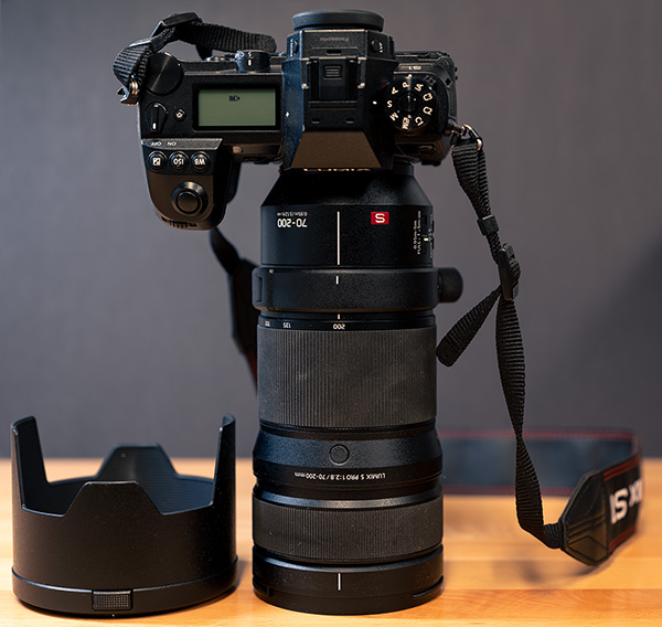Panasonic Lumix S PRO 70-200mm f/2.8 O.I.S. Review: Field Test -- Product Image