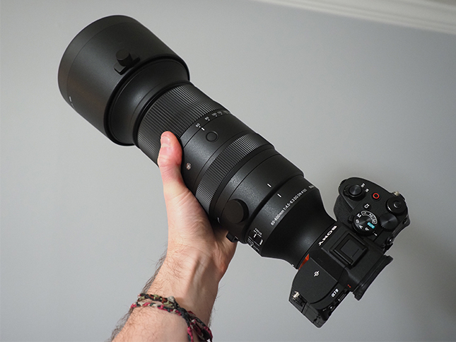SIGMA 60-600mm F4.5-6.3 DG OS HSM Review -- Product Image